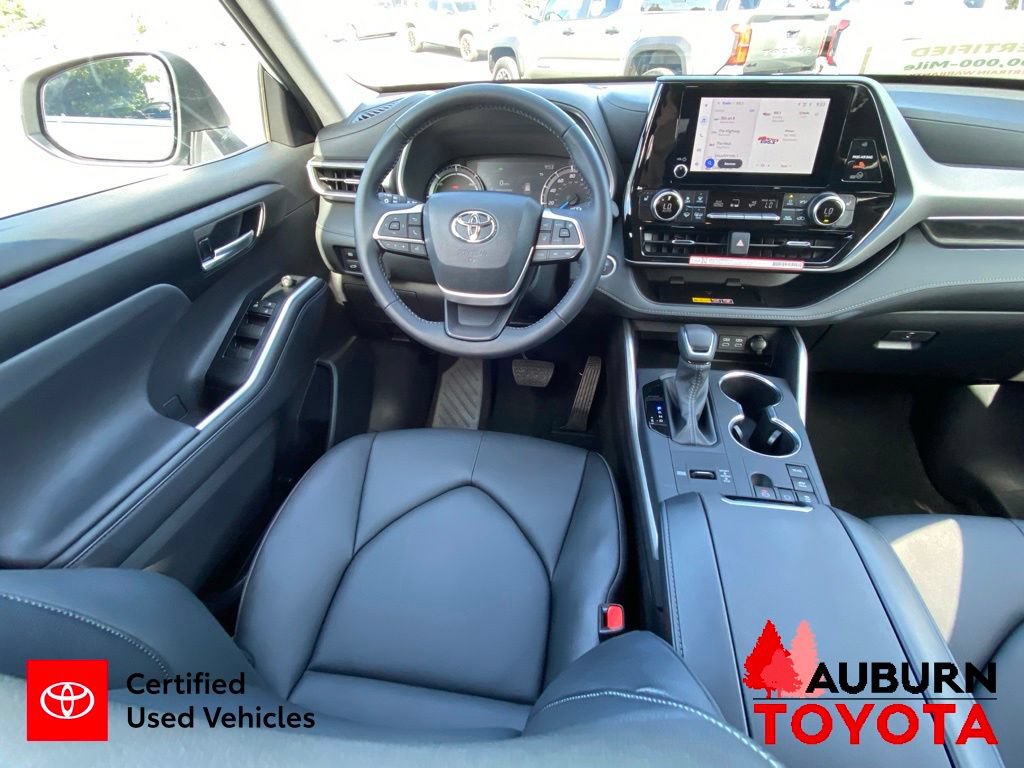 Certified 2026 Toyota Highlander XLE AWD/4WD image 30