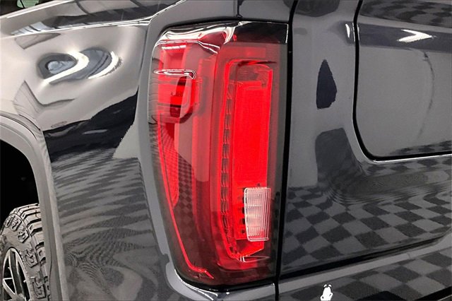 Used 2022 GMC Sierra 1500 AT4 image 34