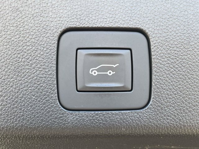 Used 2025 Buick Encore GX Preferred w/ Comfort Package FWD image 9
