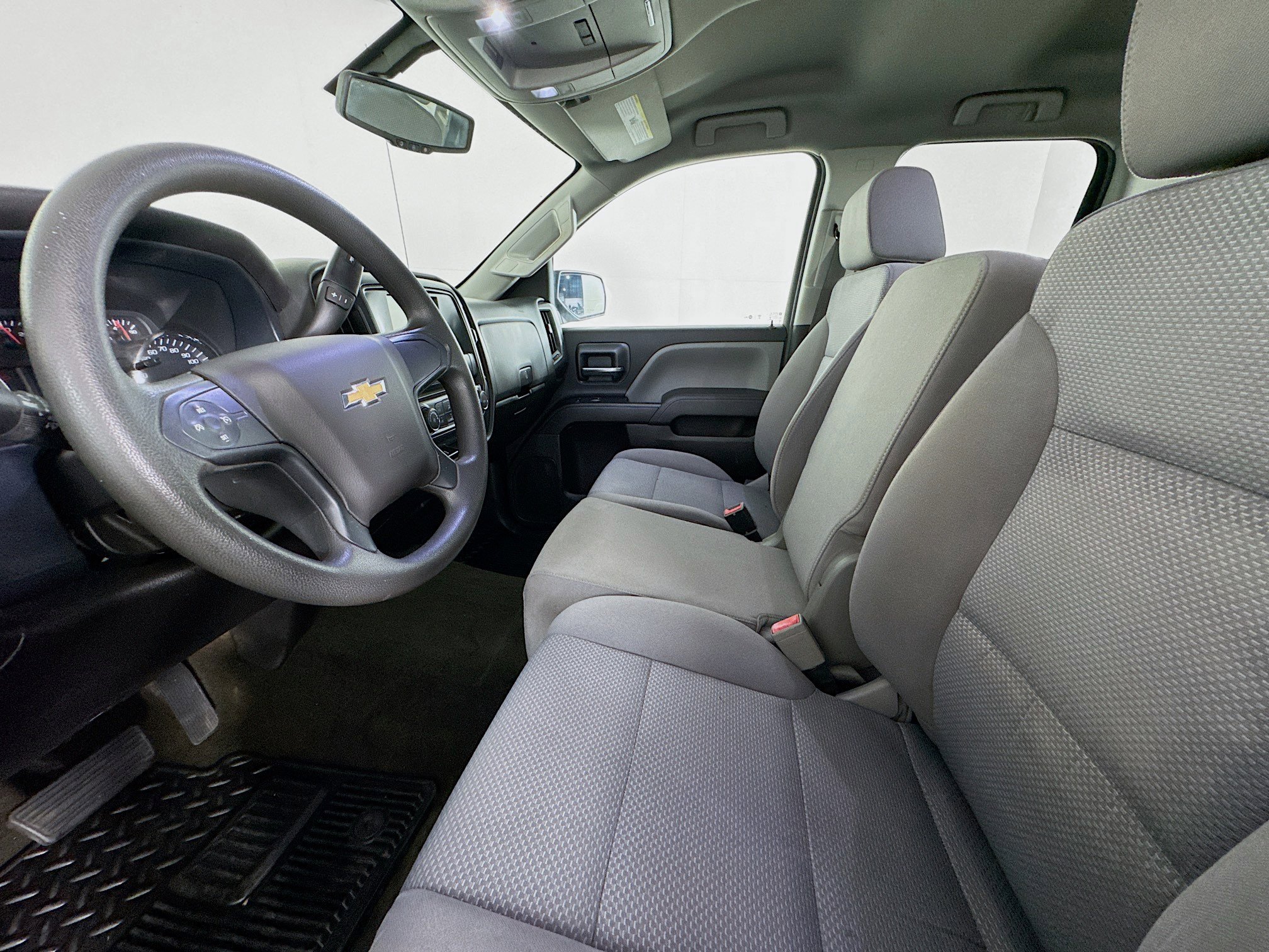 Used 2018 Chevrolet Silverado 1500 Custom w/ Custom Value Package RWD image 18