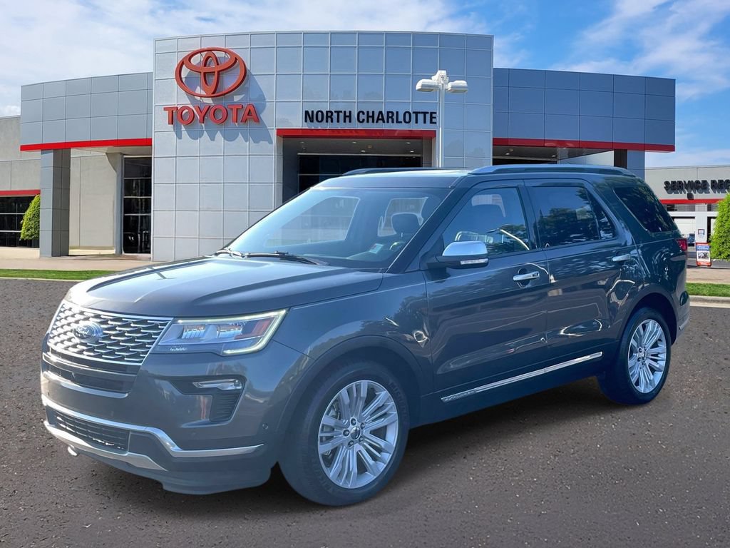 Used 2018 Ford Explorer Platinum AWD/4WD image 3