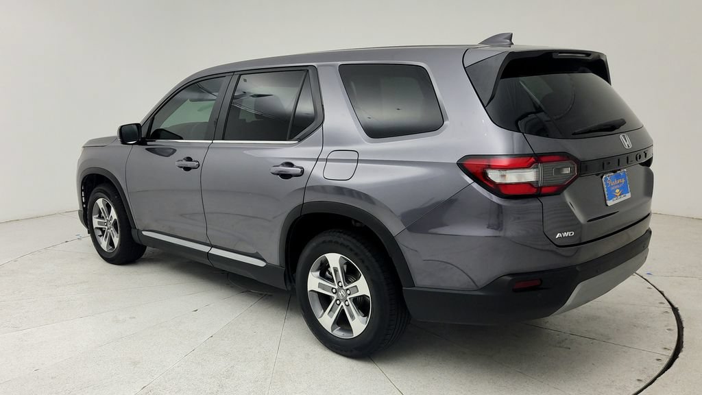 Used 2025 Honda Pilot EX-L image 6