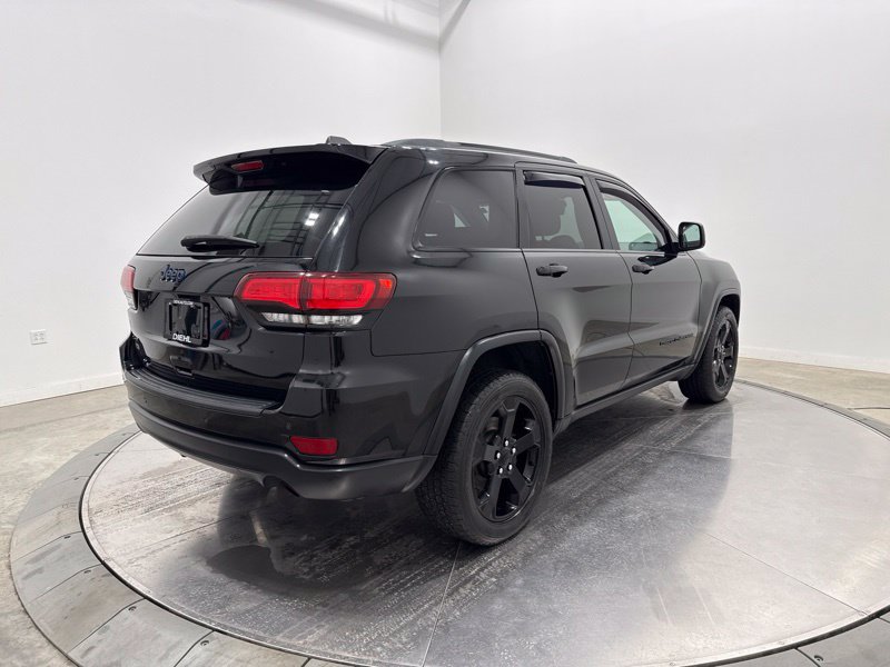 Used 2019 Jeep Grand Cherokee Laredo AWD/4WD image 7