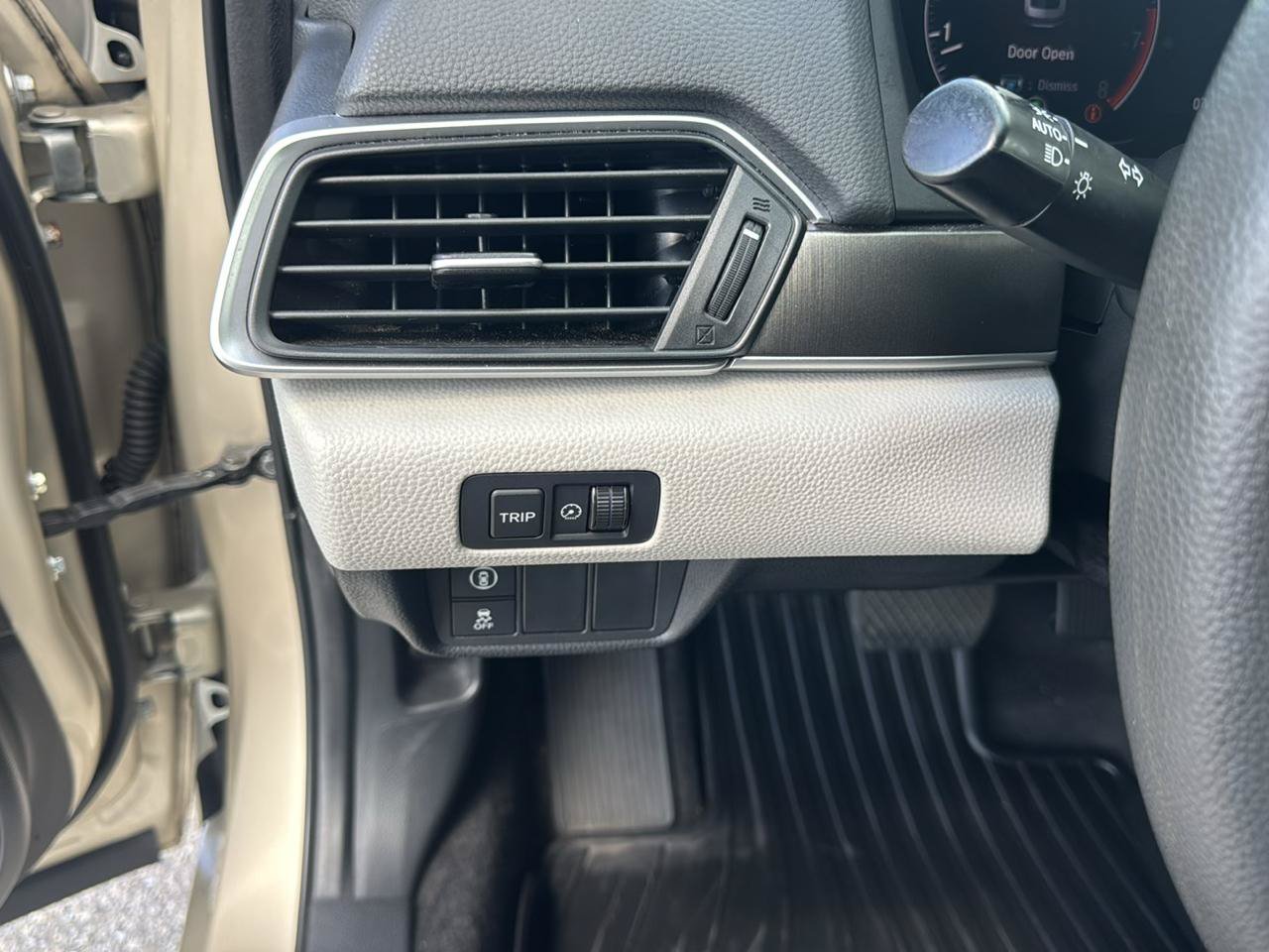 Used 2018 Honda Accord LX image 11