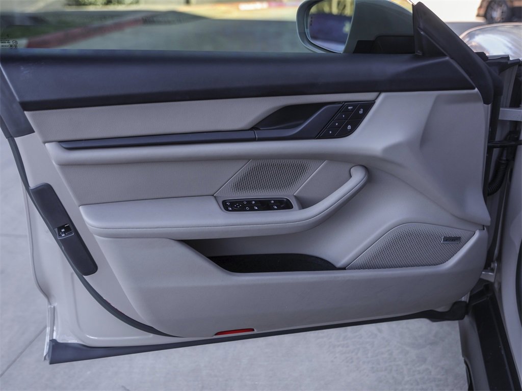 Certified 2024 Porsche Taycan 4S image 28