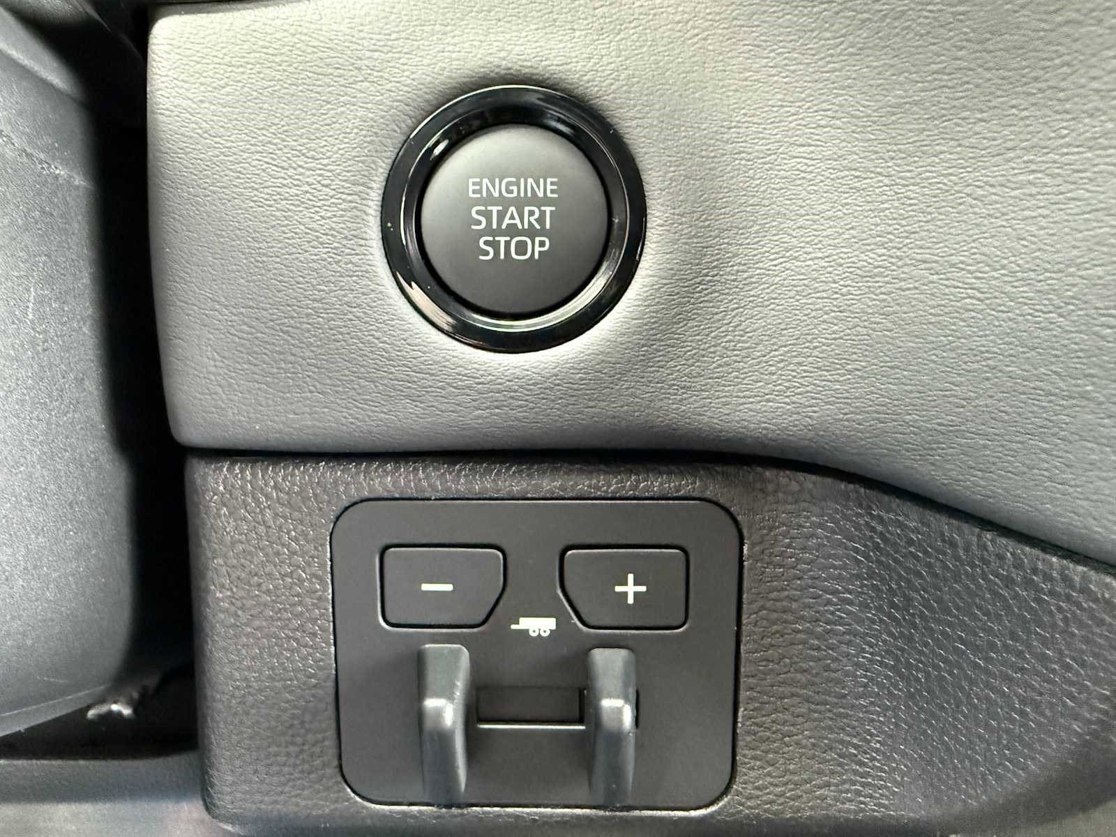 New 2026 Toyota Tundra Platinum AWD/4WD image 25