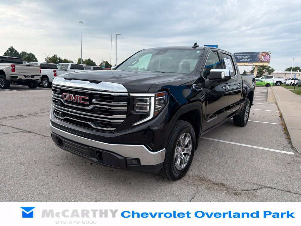 Used 2025 GMC Sierra 1500 SLT AWD/4WD image 7