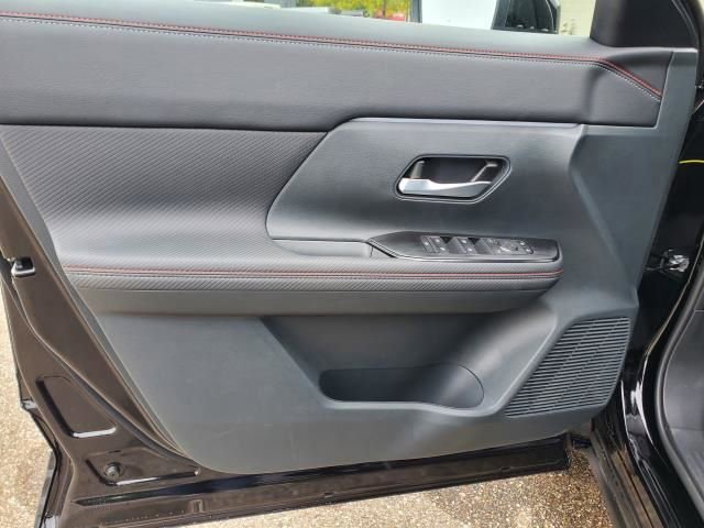 New 2026 Nissan Kicks SR w/ SR Premium Package image 19