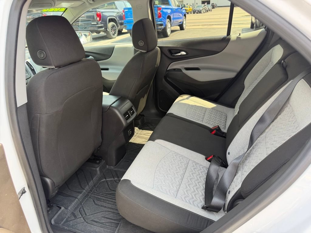 Used 2023 Chevrolet Equinox LT AWD/4WD image 15