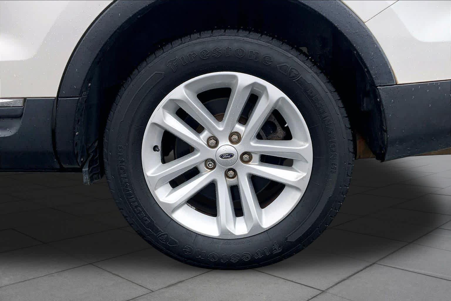 Used 2012 Ford Explorer XLT FWD image 10