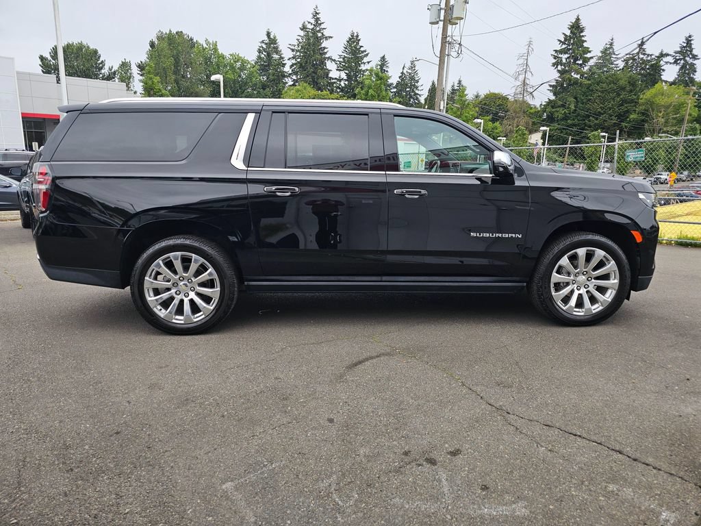 Used 2021 Chevrolet Suburban Premier AWD/4WD image 10