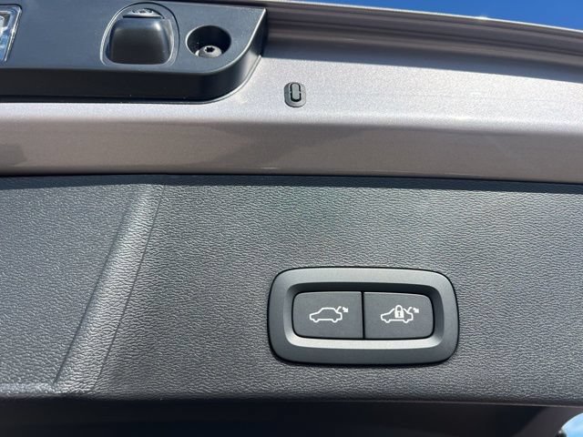 New 2026 Volvo XC40 B4 Core FWD image 28