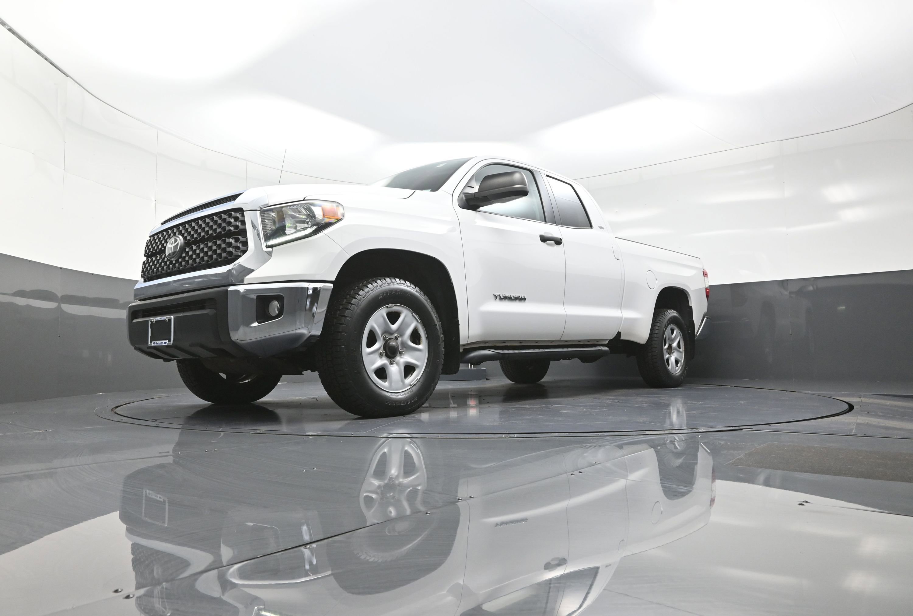 Used 2018 Toyota Tundra SR5 image 11