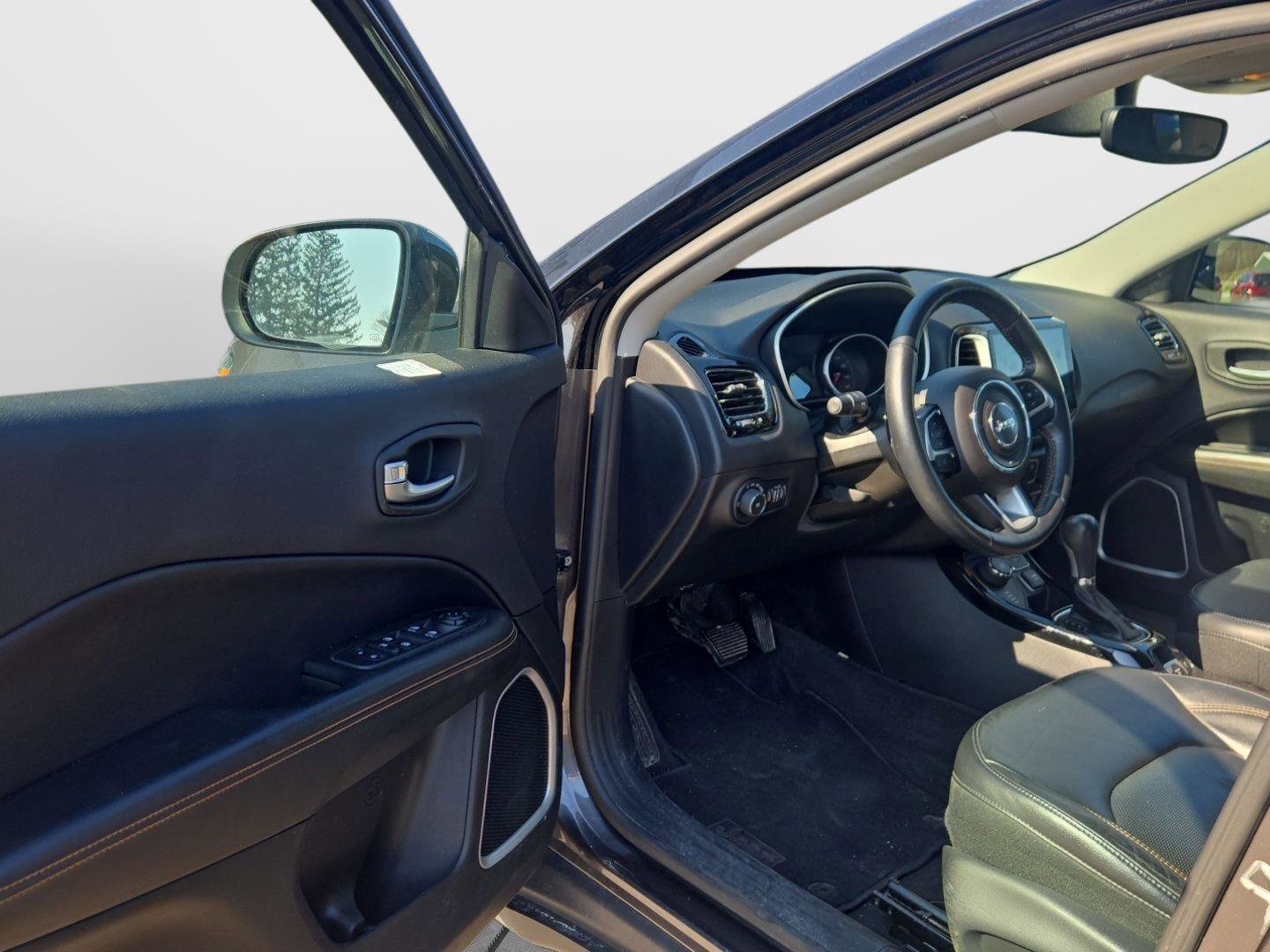 Used 2018 Jeep Compass Limited image 12