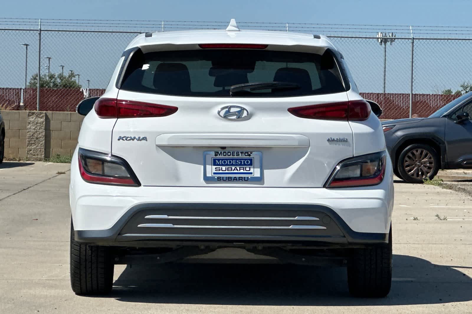 Used 2022 Hyundai Kona SEL w/ Convenience Package FWD image 4