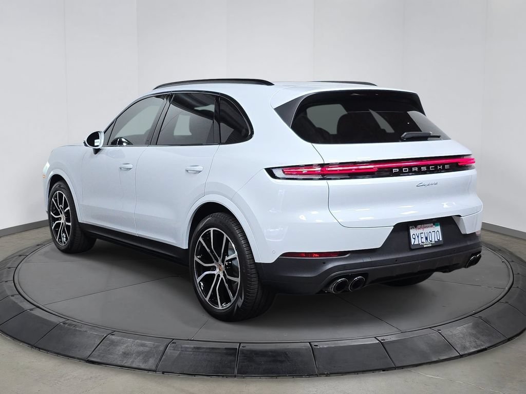 Certified 2026 Porsche Cayenne AWD/4WD image 3