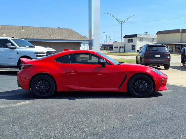 Used 2023 Toyota GR86 Premium w/ ALL Weather Mat Package (TMS) RWD image 2