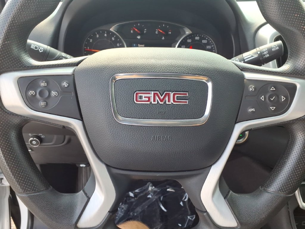 Used 2024 GMC Terrain SLE AWD/4WD image 7