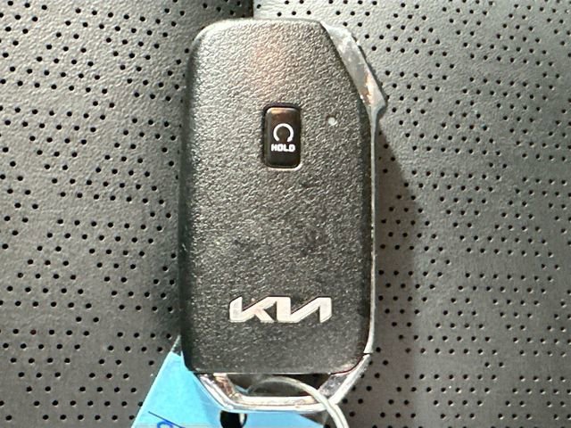 Used 2023 Kia Sorento EX AWD/4WD image 17