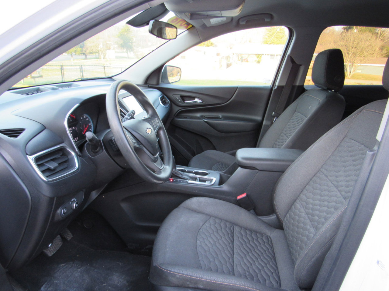 Used 2018 Chevrolet Equinox LT image 4