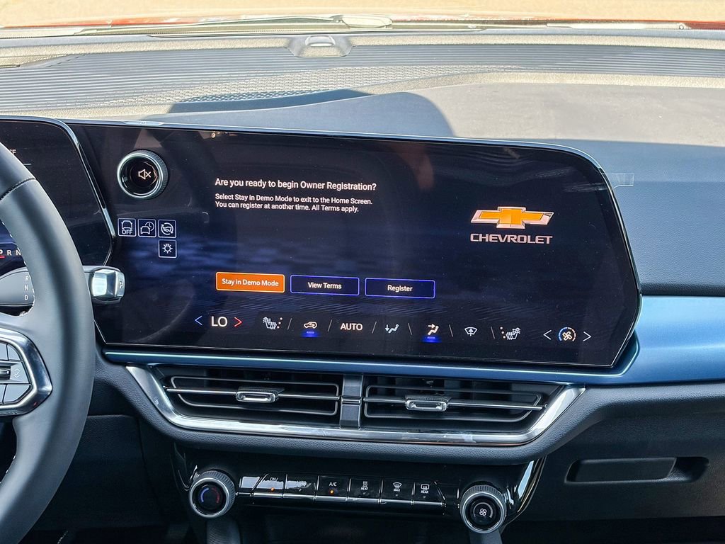 New 2026 Chevrolet Equinox EV LT image 13