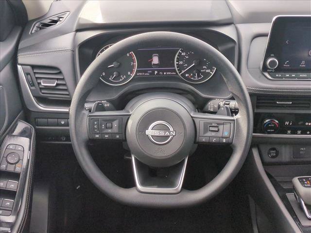 Used 2024 Nissan Rogue SV image 13