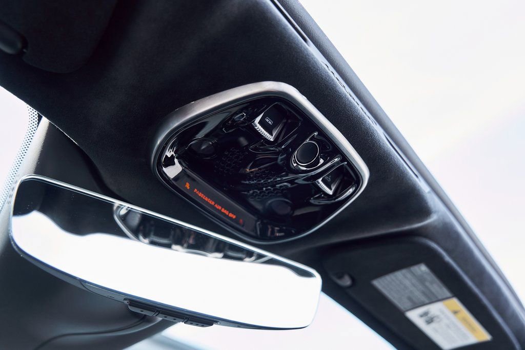 Used 2025 McLaren Artura Spider RWD image 79