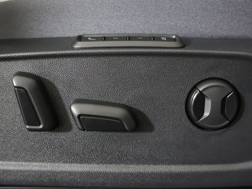 Used 2021 Volkswagen ID.4 Pro S image 35