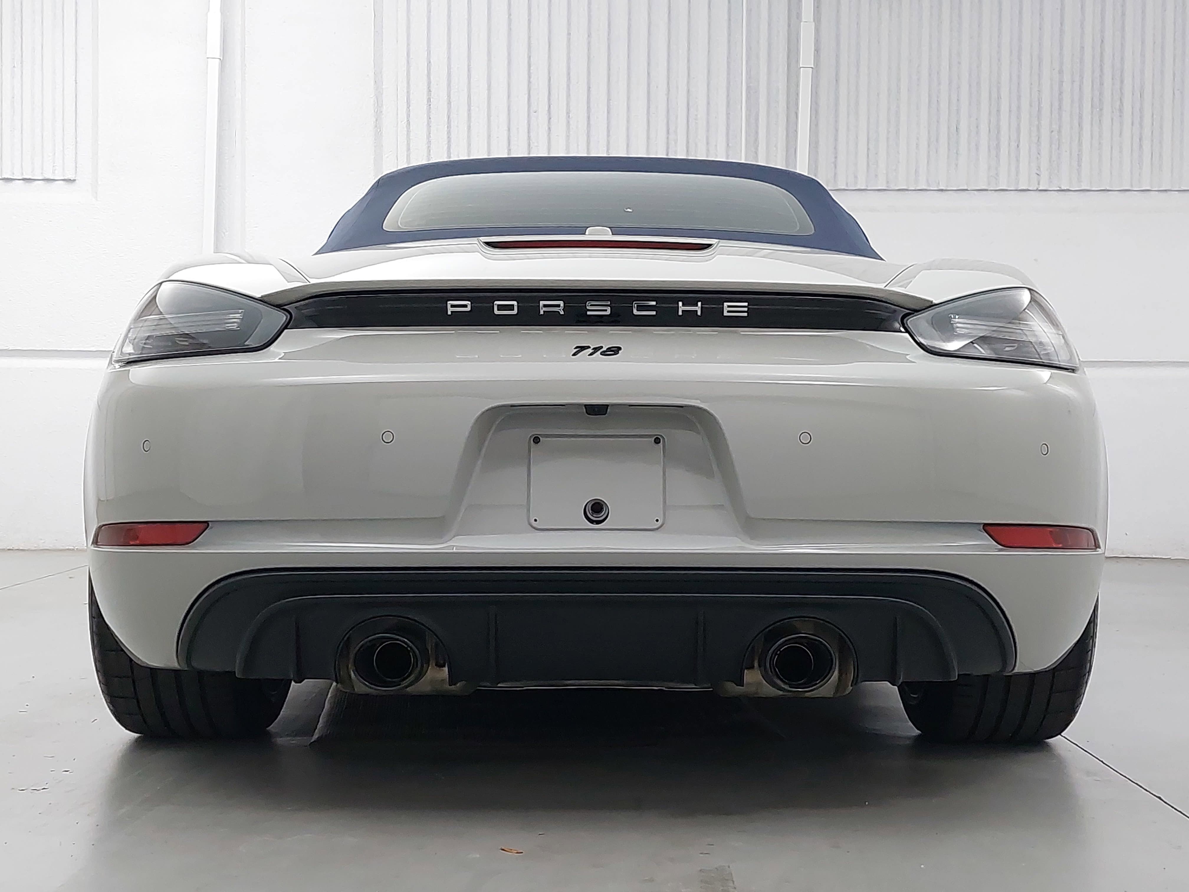 Certified 2025 Porsche 718 Boxster GTS RWD image 6