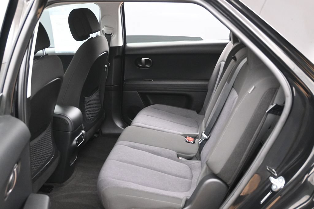 Used 2025 Hyundai Ioniq 5 SE RWD image 29