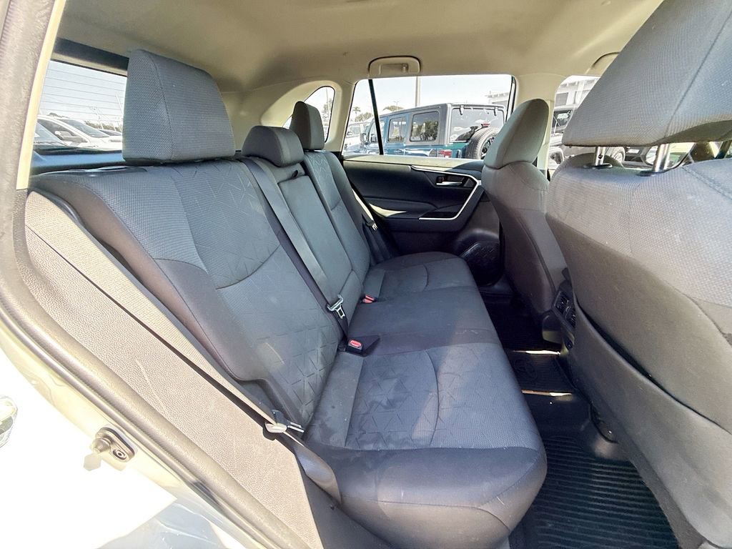 Used 2023 Toyota RAV4 XLE image 31