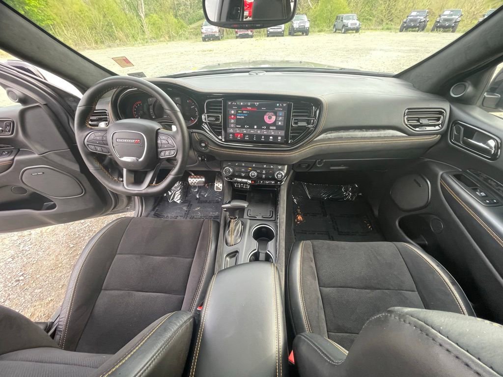 Used 2023 Dodge Durango R/T w/ Hemi Orange Plus Package AWD/4WD image 3
