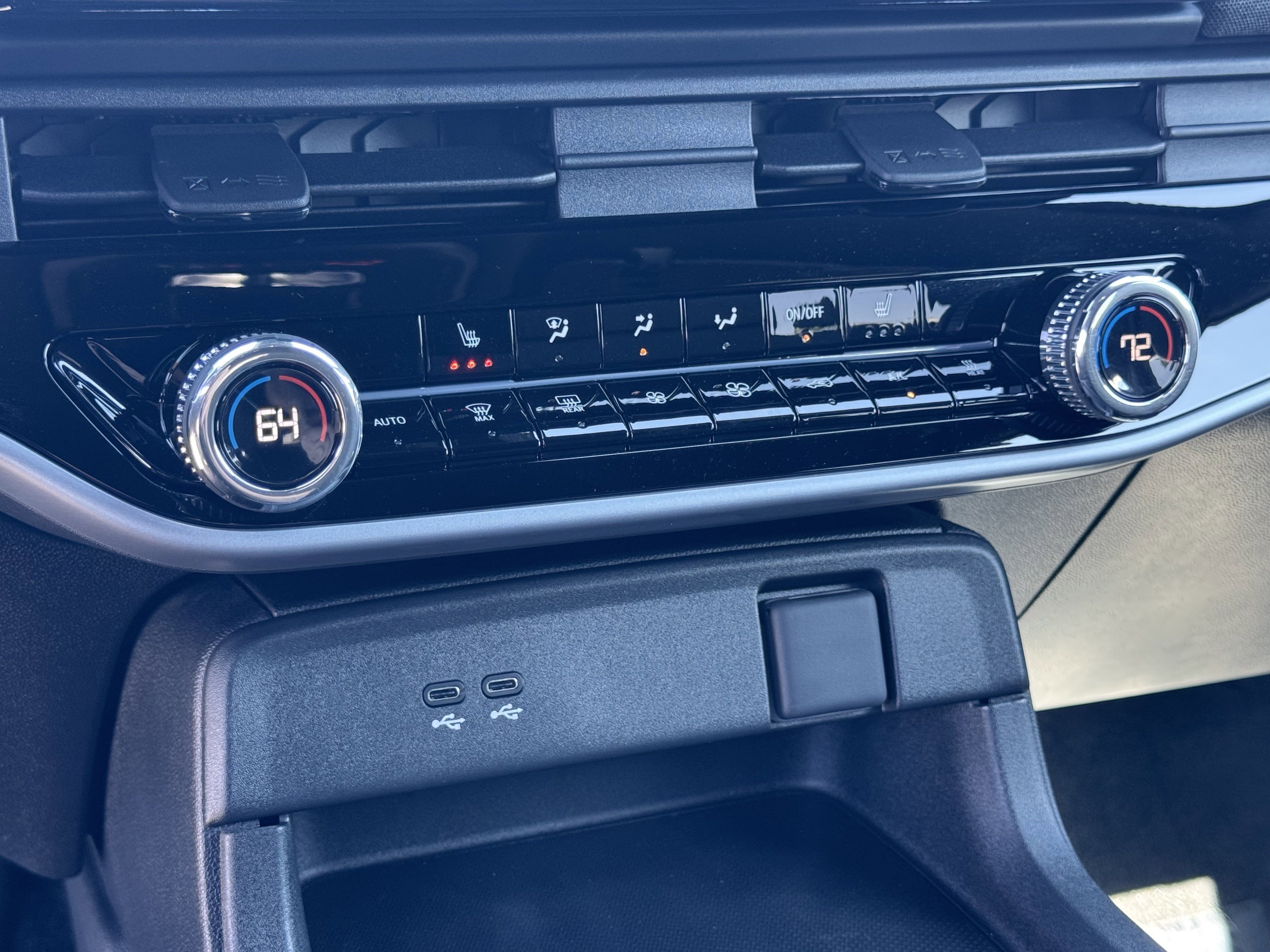 Used 2025 Honda Prologue EX image 23