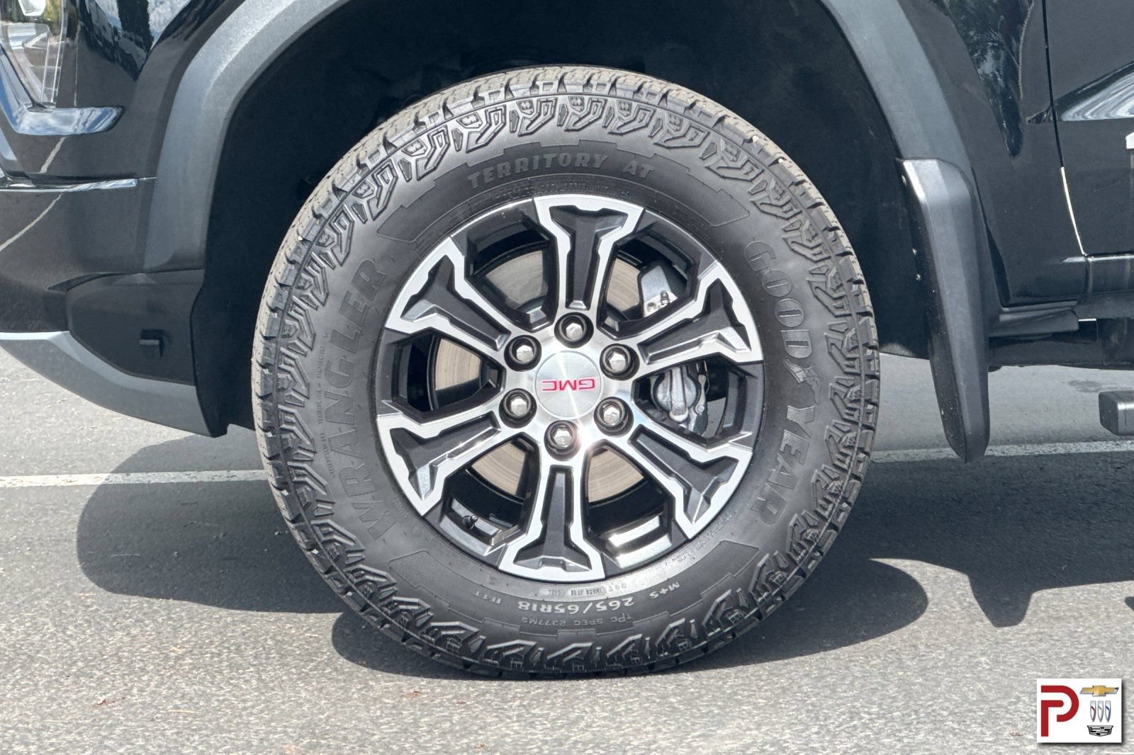 Used 2025 GMC Canyon AT4 AWD/4WD image 30