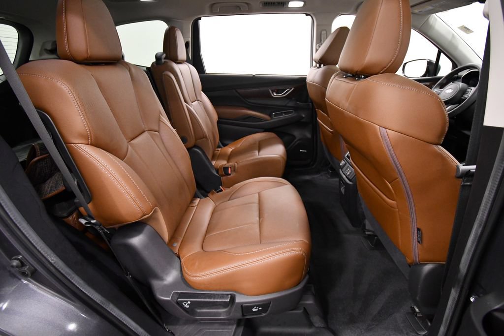 Used 2025 Subaru Ascent Touring AWD/4WD image 16