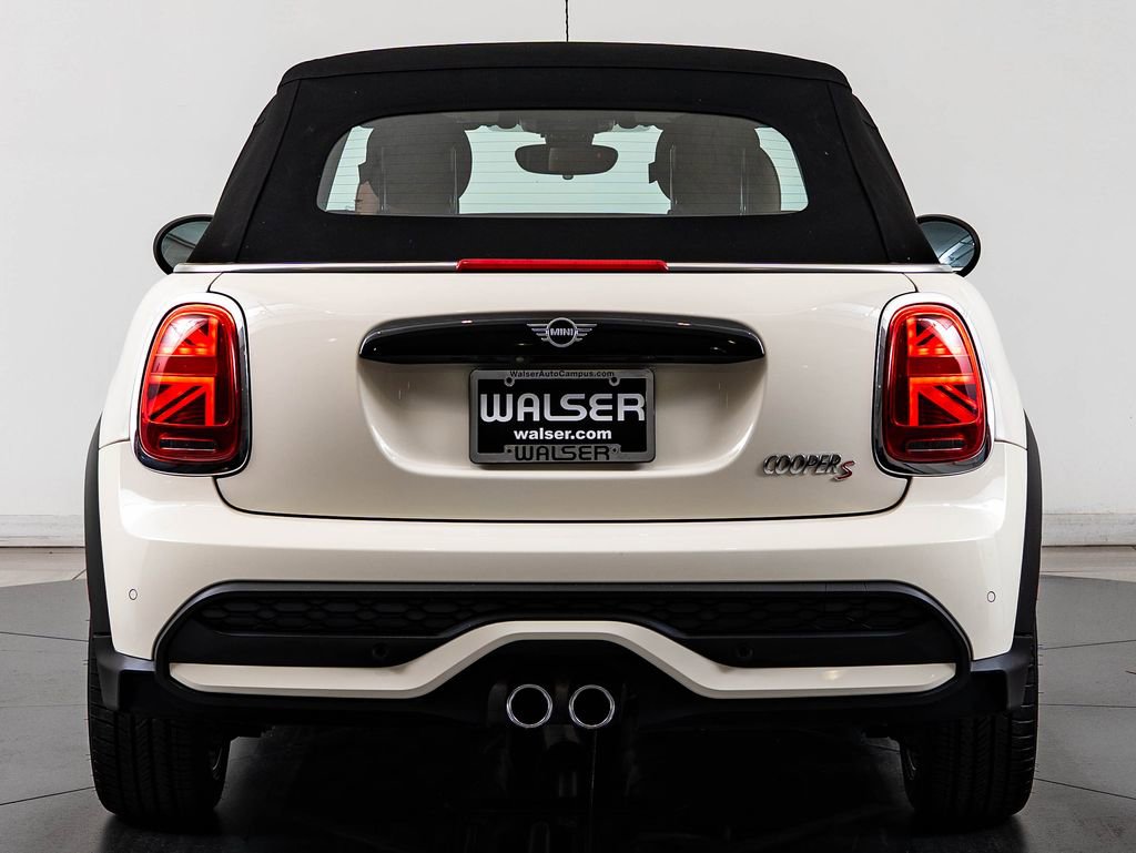 Used 2022 MINI Cooper S w/ Driver Assistance Package FWD image 8