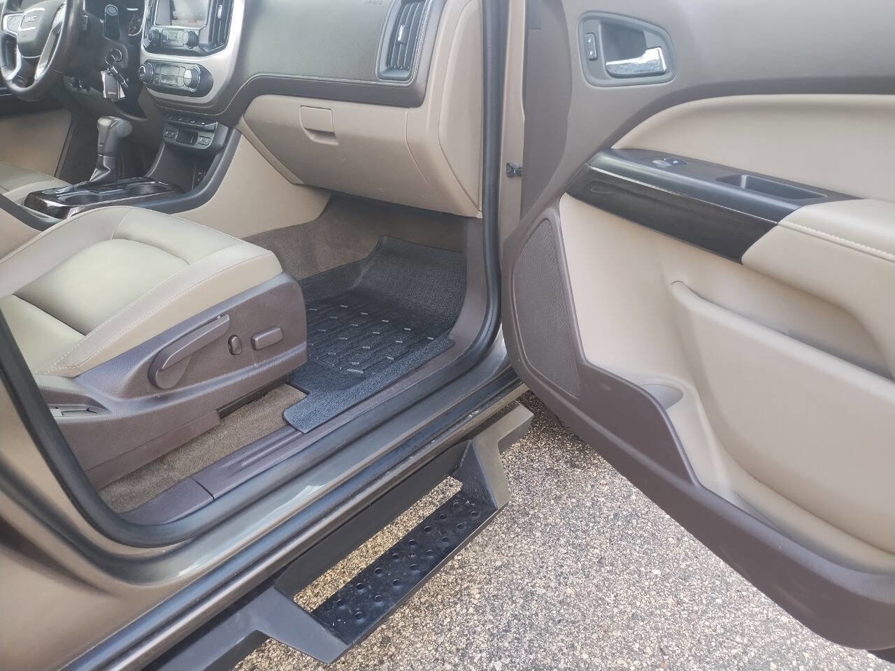 Used 2015 GMC Canyon SLT AWD/4WD image 22