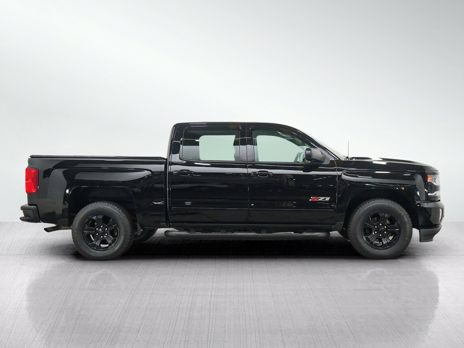 Used 2016 Chevrolet Silverado 1500 LTZ Z71 w/ LTZ Plus Package AWD/4WD image 6