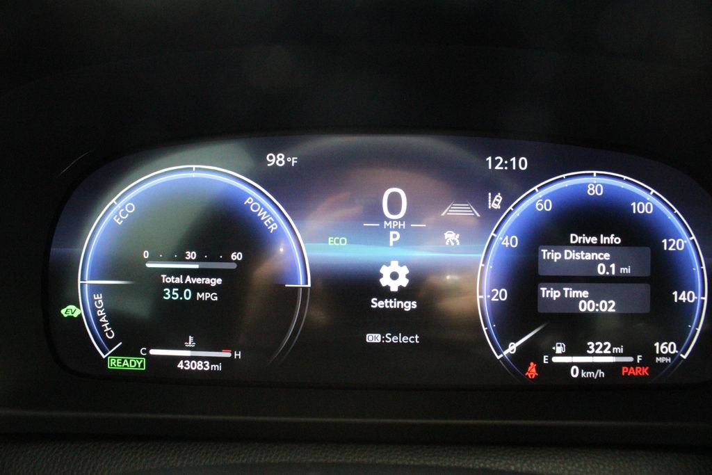 Certified 2025 Toyota Crown Signia AWD/4WD image 33