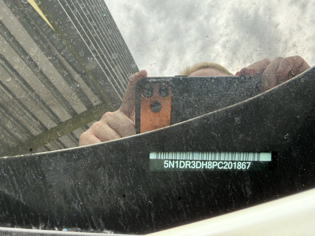 Used 2023 Nissan Pathfinder Platinum image 44