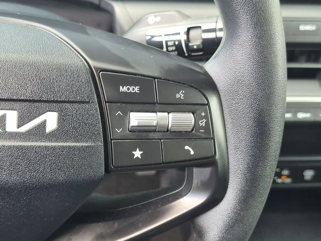 Used 2025 Kia K4 FWD image 22