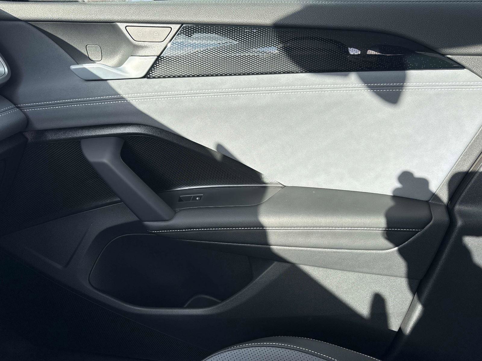 New 2026 Volkswagen Tiguan SE image 23