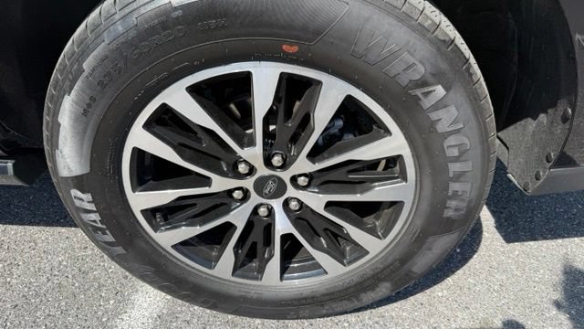 Used 2025 Ford Expedition Max Platinum AWD/4WD image 46