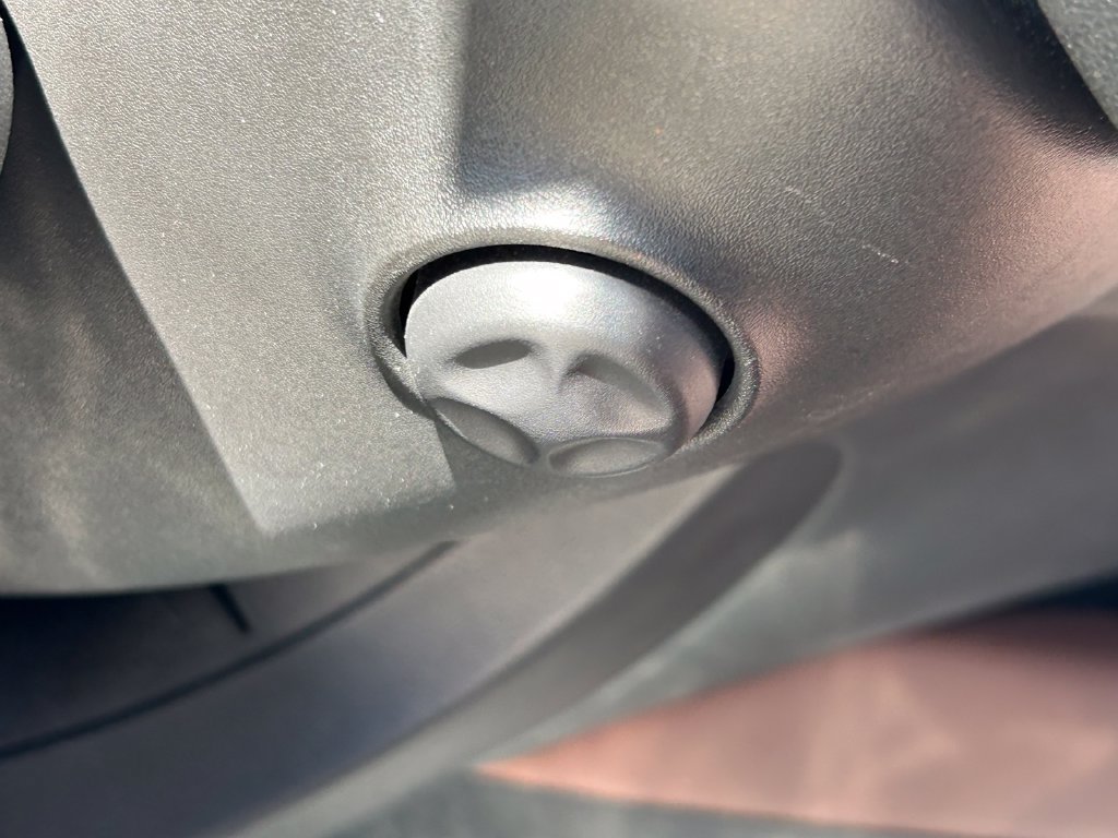 Used 2020 Buick Enclave Avenir w/ LPO, Floor Liner Package FWD image 32
