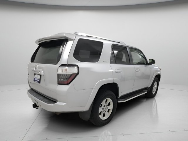 Used 2016 Toyota 4Runner SR5 AWD/4WD image 11