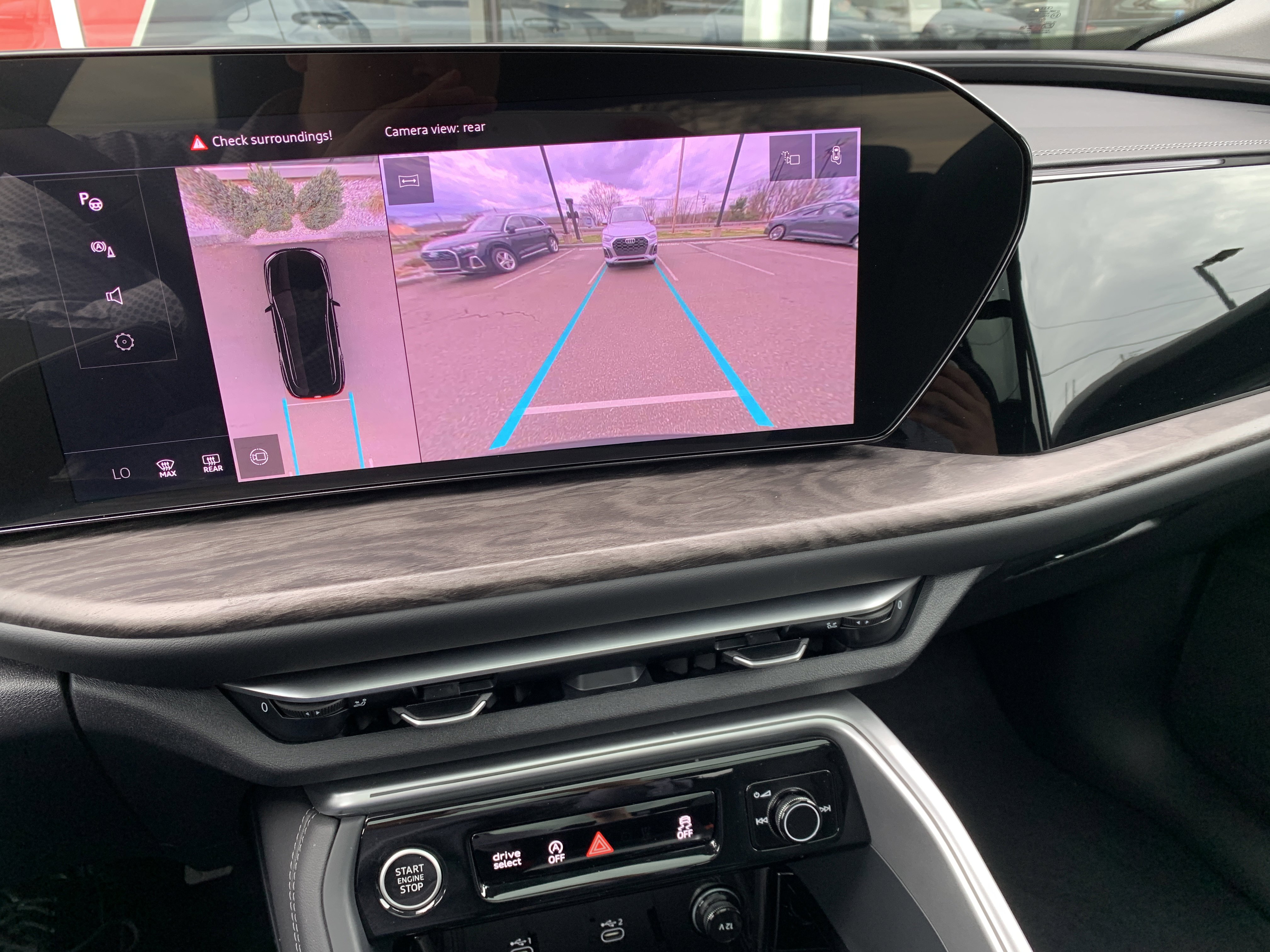 Used 2025 Audi Q5 Premium w/ Convenience Package image 12