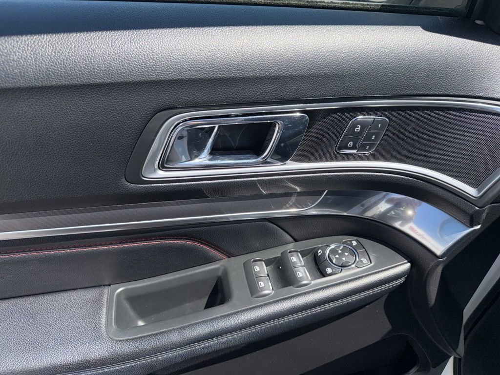 Used 2017 Ford Explorer Sport AWD/4WD image 18