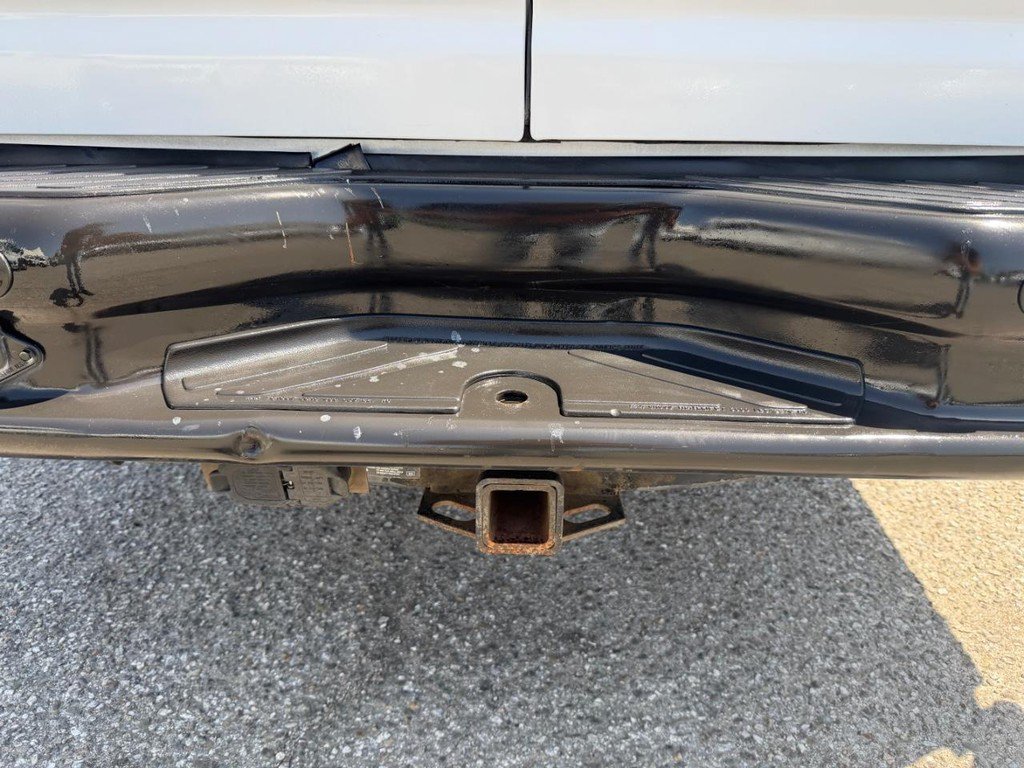 Used 2009 Ford E-350 and Econoline 350 Extended Wagon Super Duty RWD image 37