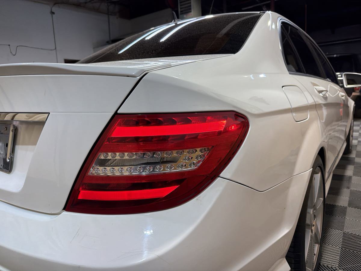 Used 2014 Mercedes-Benz C 250 Sedan w/ 18" AMG 7-Spoke Alloy Package image 10