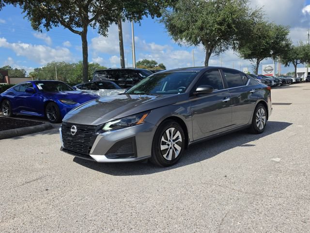 Certified 2025 Nissan Altima 2.5 S FWD image 4